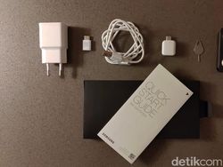 Unboxing Samsung Galaxy S10+