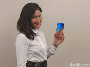 Deretan Fitur Kamera Samsung Galaxy S10+ Favorit Dian Sastro