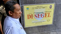 Penyegelan dilakukan oleh tim gabungan Satpol PP, Disbudpar, Distaru dan DPMPTSP Kota Bandung dengan dipimping langsung Wakil Wali Kota Bandung Yana Mulyana. Penyegelan juga mendapat pengawalan dari sejumlah anggota TNI dan Polri.