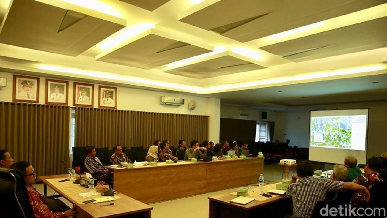 Pengembangan Wisata Pantai Pulau Merah Banyuwangi Terus Dikebut Pengembangan Wisata Pantai Pulau Merah Banyuwangi Terus Dikebut