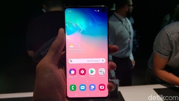 Posisi juru kunci ada Samsung Galaxy S10 dengan skor 361.394. Foto: Muhamad Imron Rosyadi/detikINET