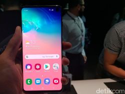 Menggenggam Samsung Galaxy S10 dan Galaxy S10+ yang Menawan