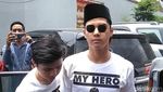 Nyanyian dan Dukungan Al Ghazali untuk Ahmad Dhani