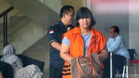 Murni Elieser diperiksa soal dugaan menerima suap terkait persetujuan laporan pertanggungjawaban Pemprov Sumut 2012-2014, persetujuan perubahan APBD Pemprov Sumut 2013 dan 2014, pengesahan APBD Pemprov Sumut 2013 dan 2014, serta penolakan penggunaan hak interpelasi DPRD Sumut pada 2015. 