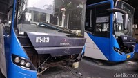 PO Bus legendaris ini mau tidak mau harus mengikuti tren regulasi pemerintah. Sebagai operator swasta tentunya selain kenyamanan pada penumpang juga memperhitungkan laba. Foto: Ridwan Arifin
