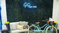 Setiap ada Karl dalam peluncuran suatu brand, Choupette pun kerap hadir. Ini saat acara fashion di New York (choupettesdiary/Instagram)