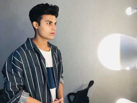 Siddhant Arora dikritik karena postingannya yang dianggap rasis 