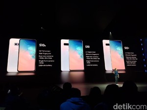 Di Mata Dian Sastro, Galaxy S10+ Futuristik Banget