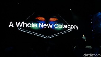 Seperti bocoran yang beredar, perangkat tersebut bernama Galaxy Fold. Foto: Muhamad Imron Rosyadi/detikINET