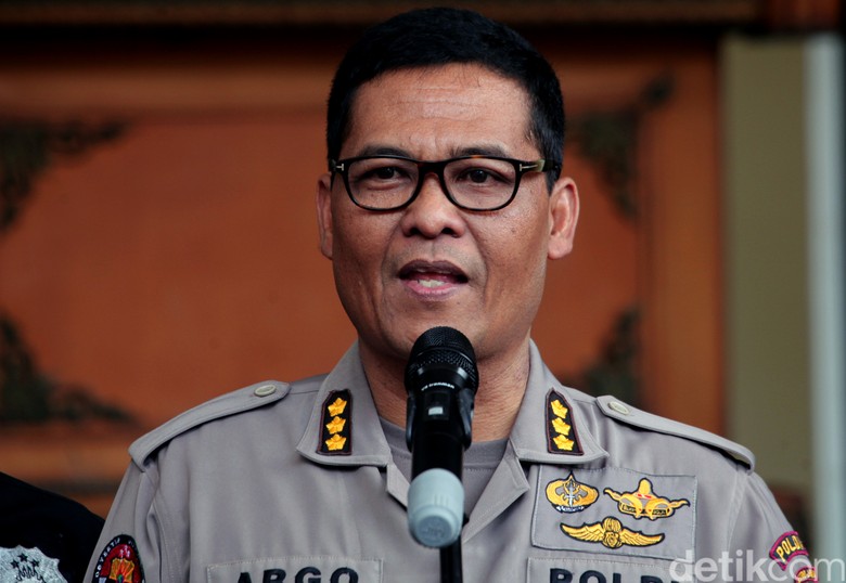 Ini Peran 11 Tersangka Penganiaya Ninoy Karundeng Relawan Jokowi Ini Peran 11 Tersangka Penganiaya Ninoy Karundeng Relawan Jokowi