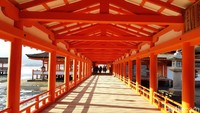 Kuil ini adalah situs warisan dunia UNESCO tahun 1996, Itsukushima hanya memiliki satu jalur masuk dan keluar di satu gerbang. (Bonauli/detikTravel)