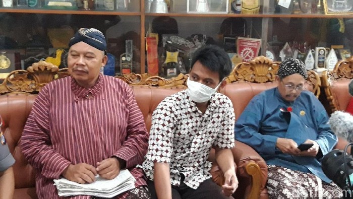 Murid di SMKN 3 Yogyakarta yang viral karena menantang gurunya sudah meminta maaf. (Foto: Ristu Hanafi/detikcom) Murid di SMKN 3 Yogyakarta yang viral karena menantang gurunya sudah meminta maaf. (Foto: Ristu Hanafi/detikcom)