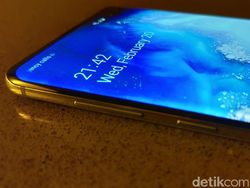 Unboxing Samsung Galaxy S10+