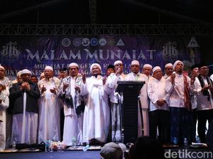 Mars Munajat 212: Ijtimak Pegangan Kami untuk Pilih Presiden RI