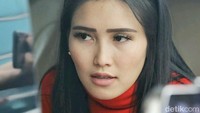 Ayu Ting Ting saat ditemui di studio Trans TV, Kapten Tendean, Jakarta Selatan pada Rabu (20/2). Pool/Ismail/detikFoto.