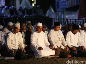 Ini Lho Istimewanya Posisi Duduk di Antara 2 Sujud Saat Sholat