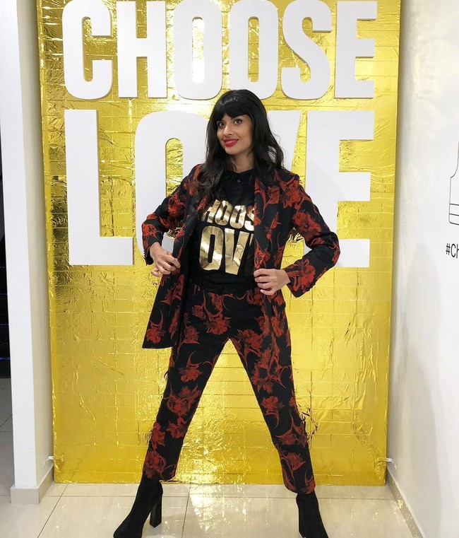 Selain pekerjaannya di dunia hiburan, Jameela adalah seorang aktifis yang aktif menyuarakan tentang body positivity. Di media sosialnya, Jameela kerap protes tentang selebriti dan selebgram yang menerima endorse pil diet yang dianggap menyesatkan. Foto: nstagram (@jameelajamilofficial)