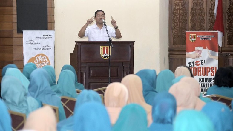 Hendi: di Balik Suami yang Tak Hebat, Ada Istri yang Merongrong Hendi: di Balik Suami yang Tak Hebat, Ada Istri yang Merongrong