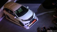 Sempat bocor penampakannya beberapa waktu lalu di jejaring sosial, Honda akhirnya merilis New Honda Mobilio.