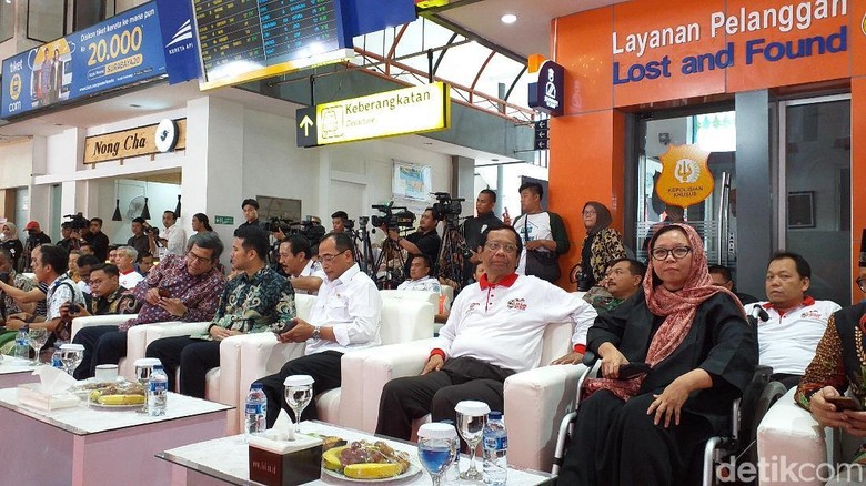 Mahfud Md Sebut Ada Pihak Ketiga Ingin Kacaukan Pemilu, Siapa? Mahfud Md Sebut Ada Pihak Ketiga Ingin Kacaukan Pemilu, Siapa?