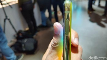 Tersedia slot microSD yang mendukung hingga 512 GB, Foto: Muhamad Imron Rosyadi/detikINET