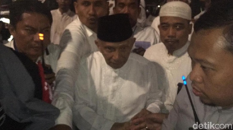 Susul Titiek dan HNW, Amien Rais Hadir di Munajat 212 di Monas Susul Titiek dan HNW, Amien Rais Hadir di Munajat 212 di Monas