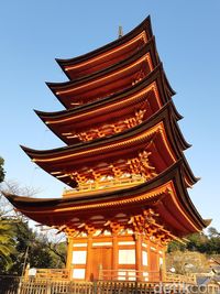 Tempat Pemujaan dan Kuil Terapung Jepang yang Mistis