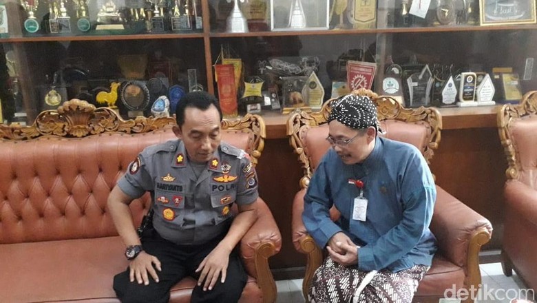 Viral Siswa Tantang dan Dorong Guru SMKN 3 Yogya, Polisi Turun Tangan Viral Siswa Tantang dan Dorong Guru SMKN 3 Yogya, Polisi Turun Tangan