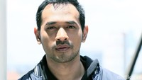Menurut Oka yang sulit dalam memainkan karakter itu adalah jika tokoh yang diperankannya itu tak diberikan kesempatan untuk tampil seperti perannya di film Aruna dan Lidahnya.