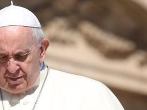 Bagaimana Paus Fransiskus Tangani Skandal Seks di Gereja Katolik?
