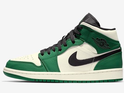 5 Jenis Sneakers Paling Laris yang Bisa Jadi Referensi Sepatu Baru