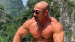 Foto: Ketika Master Roshi Jalan-jalan