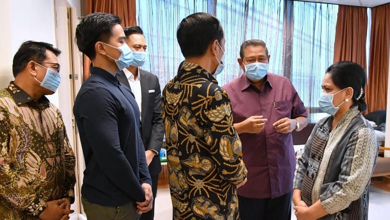 SBY Ucapkan Terima Kasih ke Jokowi karena Jenguk Bu Ani SBY Ucapkan Terima Kasih ke Jokowi karena Jenguk Bu Ani