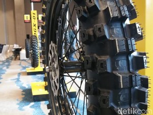 Ban Motor Trail Bukan untuk Dipakai di Jalan Beraspal