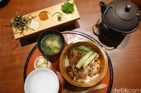 Edosawa: Hangatkan Tubuh dengan Sup Kaldu Ayam Khas Jepang