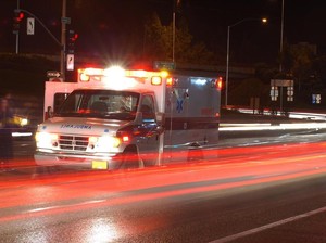 Ambulans Terjebak di Jalur Ekstrem Wonosobo, Warga Ramai-ramai Evakuasi
