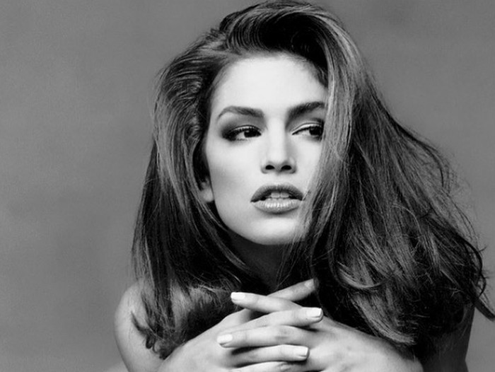 Kumpulan penampilan Cindy Crawford dari bertahun-tahun lalu.