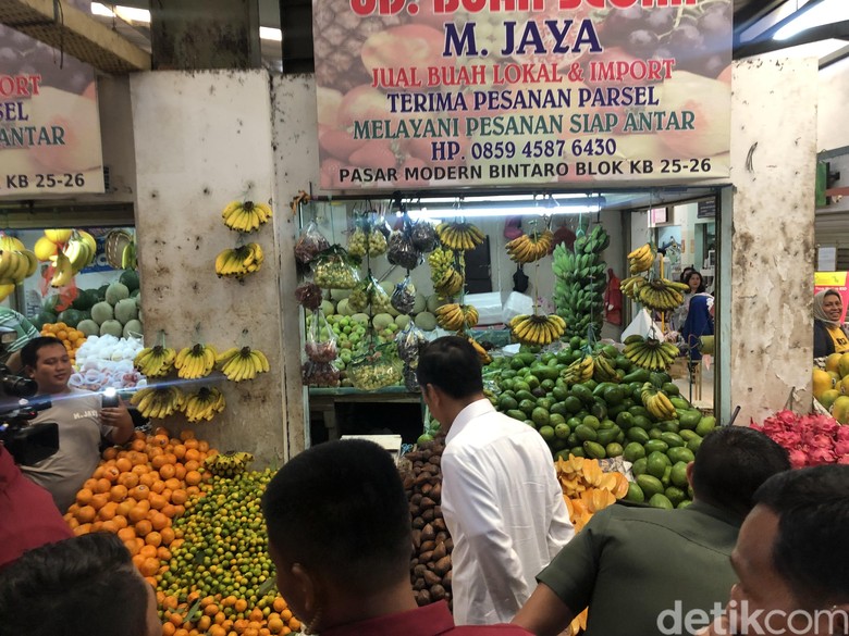 Setelah Pasar Minggu, Jokowi Belanja di Pasar Modern Bintaro Setelah Pasar Minggu, Jokowi Belanja di Pasar Modern Bintaro