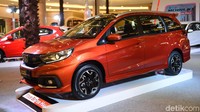 Mobil dengan penggerak roda depan artinya seluruh tenaga dari mesin disalurkan ke bagian roda depan mobil. Foto: Honda