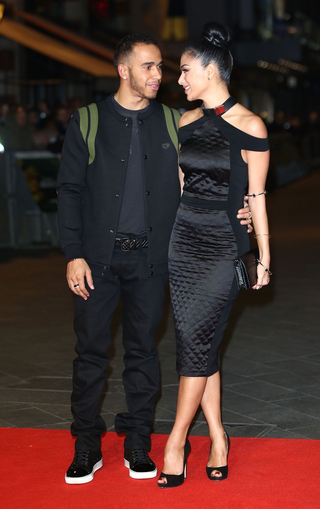 Saat menghadiri karpet merah bersama pun, Lewis dan mantan personel Pussycat Dolls itu juga tampil mesra. (Foto: Getty Images)