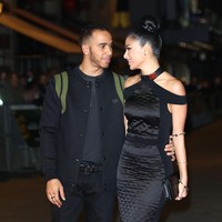 Saat menghadiri karpet merah bersama pun, Lewis dan mantan personel Pussycat Dolls itu juga tampil mesra. (Foto: Getty Images)