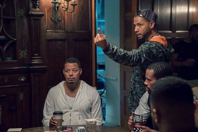 Jussie Smollett yang populer sebagai Jamal Lyon, seorang musisi gay di serial Empire, mendapatkan peran tersebut tidak dengan mudah. Dia mengirimkan lamaran pada kreator serial Empire, Lee Daniels, melalui Instagram. Seperti dikutip dari AJC, aktor 36 tahun bersuara merdu itu kemudian dipanggil untuk audisi. Meskipun dipuji sebagai smart kitten, pada saat itu Daniels belum benar-benar yakin Jussie cocok memerankan Jamal. Aktor berambut keriting itu sampai harus menjalani tujuh kali audisi sebelum benar-benar diterima menjadi bagian dari serial Empire bersama aktor dan aktris lainnya seperti Terrence Howard dan Taraji P. Henson. Foto: Instagram