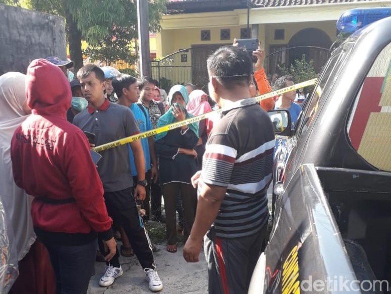 Penjaga Toko Ditemukan Tewas Membusuk, Diduga Sudah Seminggu Lalu Penjaga Toko Ditemukan Tewas Membusuk, Diduga Sudah Seminggu Lalu