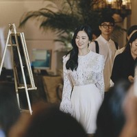 Banyak netizen mengomentari gosip tersebut. Ada yang panik dan mempertanyakan kebenaran gosip tersebut. Namun banyak juga yang tak percaya dengan rumor perpisahan tersebut. Mereka hidup bahagia secara private. Mereka ingin membedakan antara karier dan kehidupan pribadi, tuli salah seorang netizen di Twitter. Foto: dok. Instagram (@sulwhasoo.Indonesia)