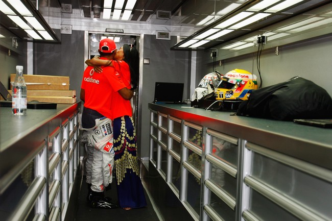 Kemesraan itu terlihat ketika Nicole mendukung Lewis di setiap pertandingannya. (Foto: Getty Images)