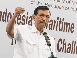 Luhut Buka-bukaan Imbas Corona ke Ekonomi RI