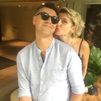 Ia juga tak ragu untuk memamerkan kemesraannya dengan sang istri, Anesa Lipa. You are my Valentine... Every day, tulis Dukagjin sebagai ucapan Valentine untuk istrinya di Instagram. Foto: Instagram/@dukagjinlipa