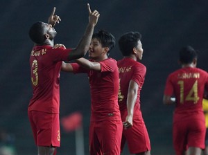 Menpora Imam Nahrawi Nonton Langsung Timnas U-22 Vs Thailand