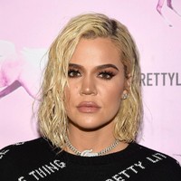Khloe Kardashian muncul di karpet merah peresmian kantor brand fashion Pretty Little Thing di Los Angelels, California, Amerika Serikat, Rabu (20/2/2019). Ini adalah penampilan perdananya setelah kabar perselingkuhan kekasihnya, Tristan Thompson, dan sahabat Kylie Jenner, Jordyn Woods, terkuak.  Foto: Getty Images