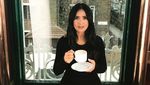 Foto: Gaya Liburan Salma Hayek yang Tetap Cantik dan Seksi